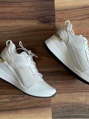 BNWT Aldo White Platform Wedge Sneakers with Gold Accent
